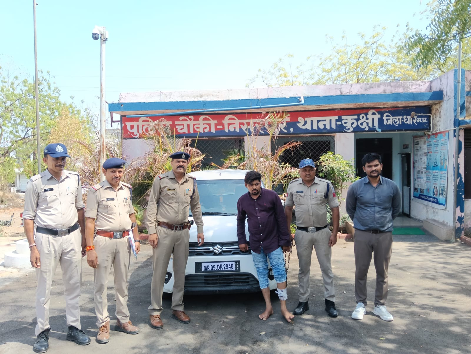 पुलिस चौकी निसरपुर की बड़ी कार्रवाई, वारदात में प्रयुक्त कार भी जब्त