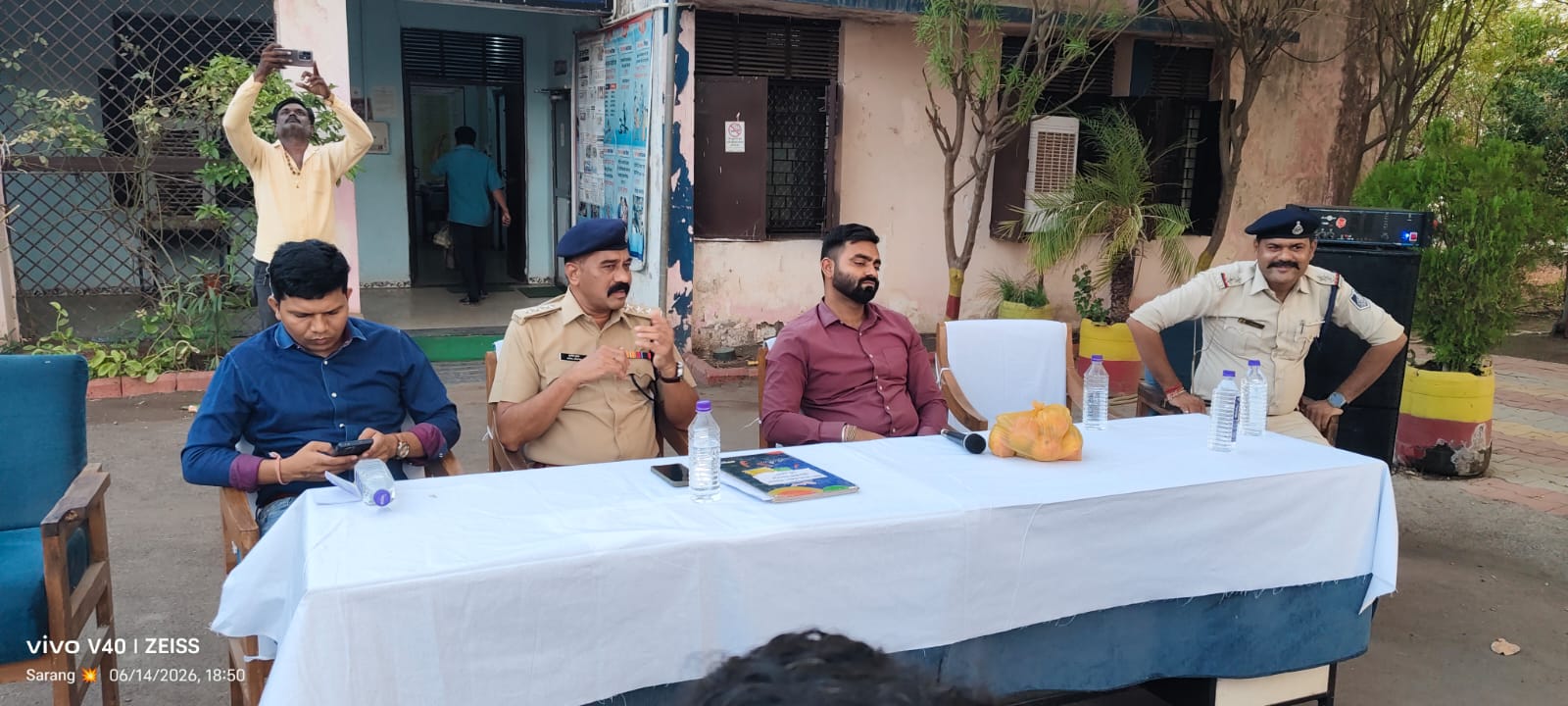 बैठक में उपस्थित हुए प्रशासनिक अधिकारी, जनप्रतिनिधि एवं गणमान्य नागरिक